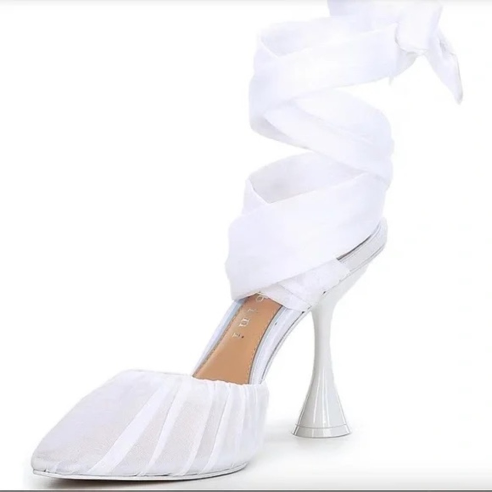 Brand new Gianni Bini Henzlee Chiffon heels